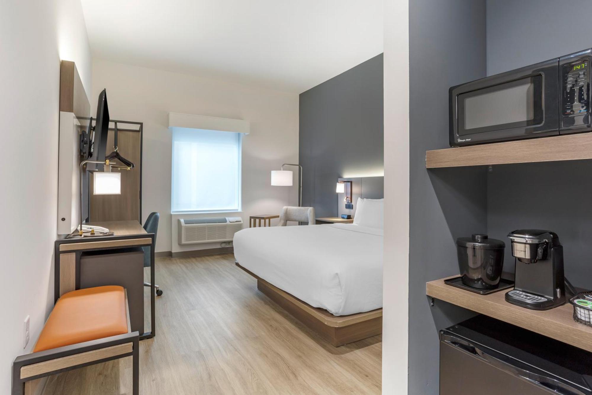 Comfort Inn & Suites Newark Liberty International Airport المظهر الخارجي الصورة