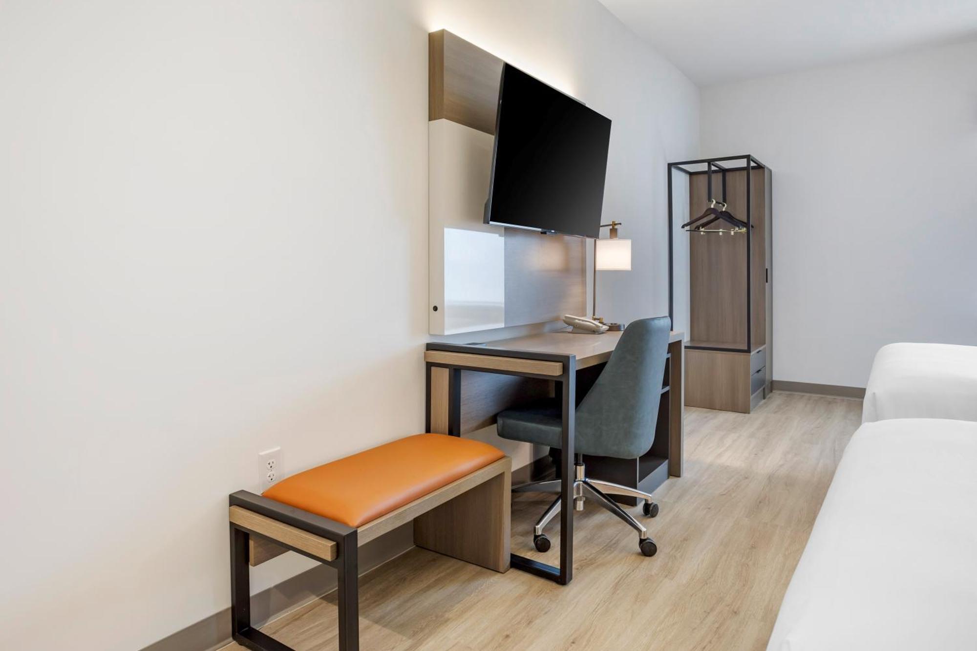 Comfort Inn & Suites Newark Liberty International Airport المظهر الخارجي الصورة