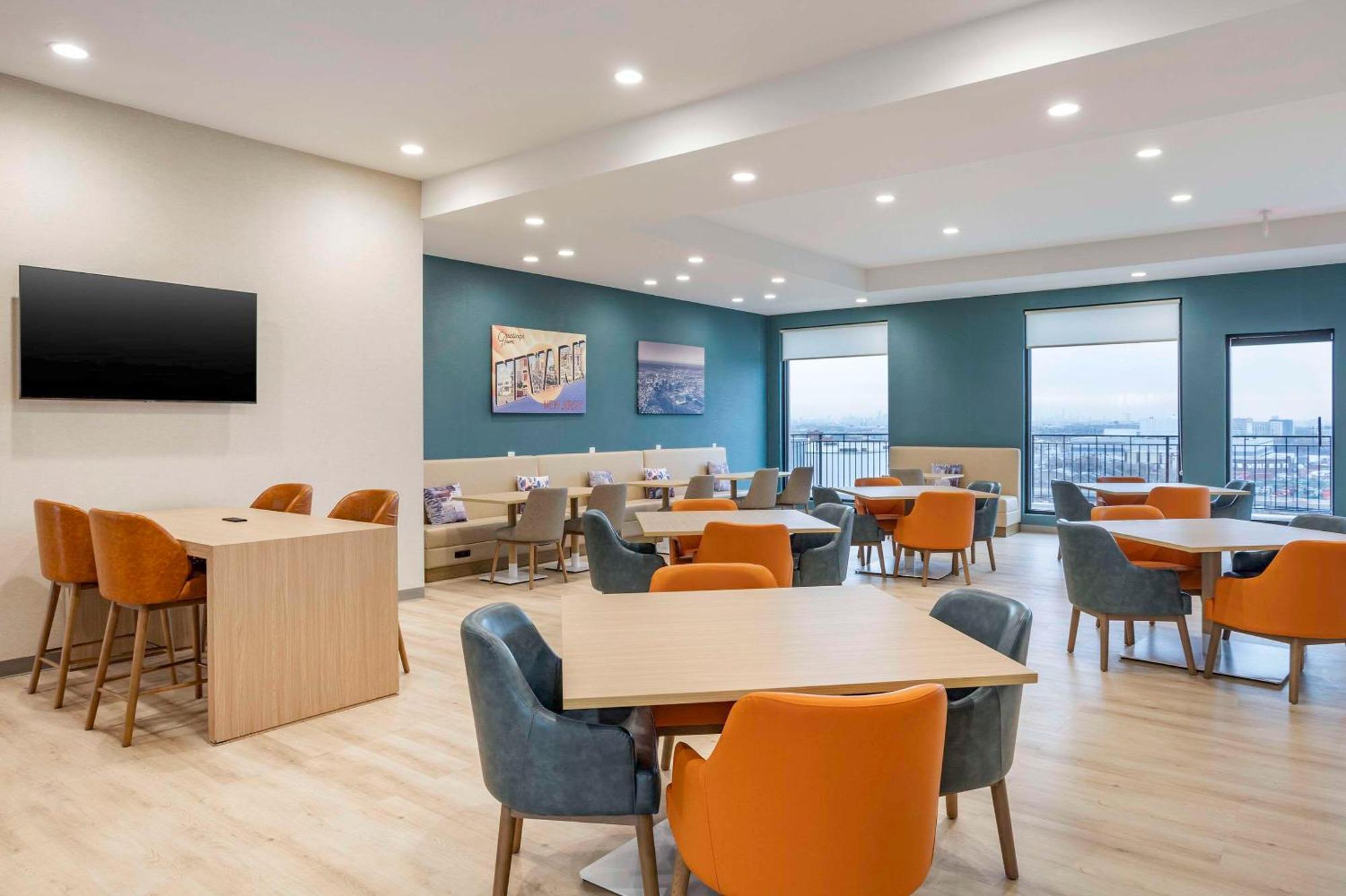 Comfort Inn & Suites Newark Liberty International Airport المظهر الخارجي الصورة