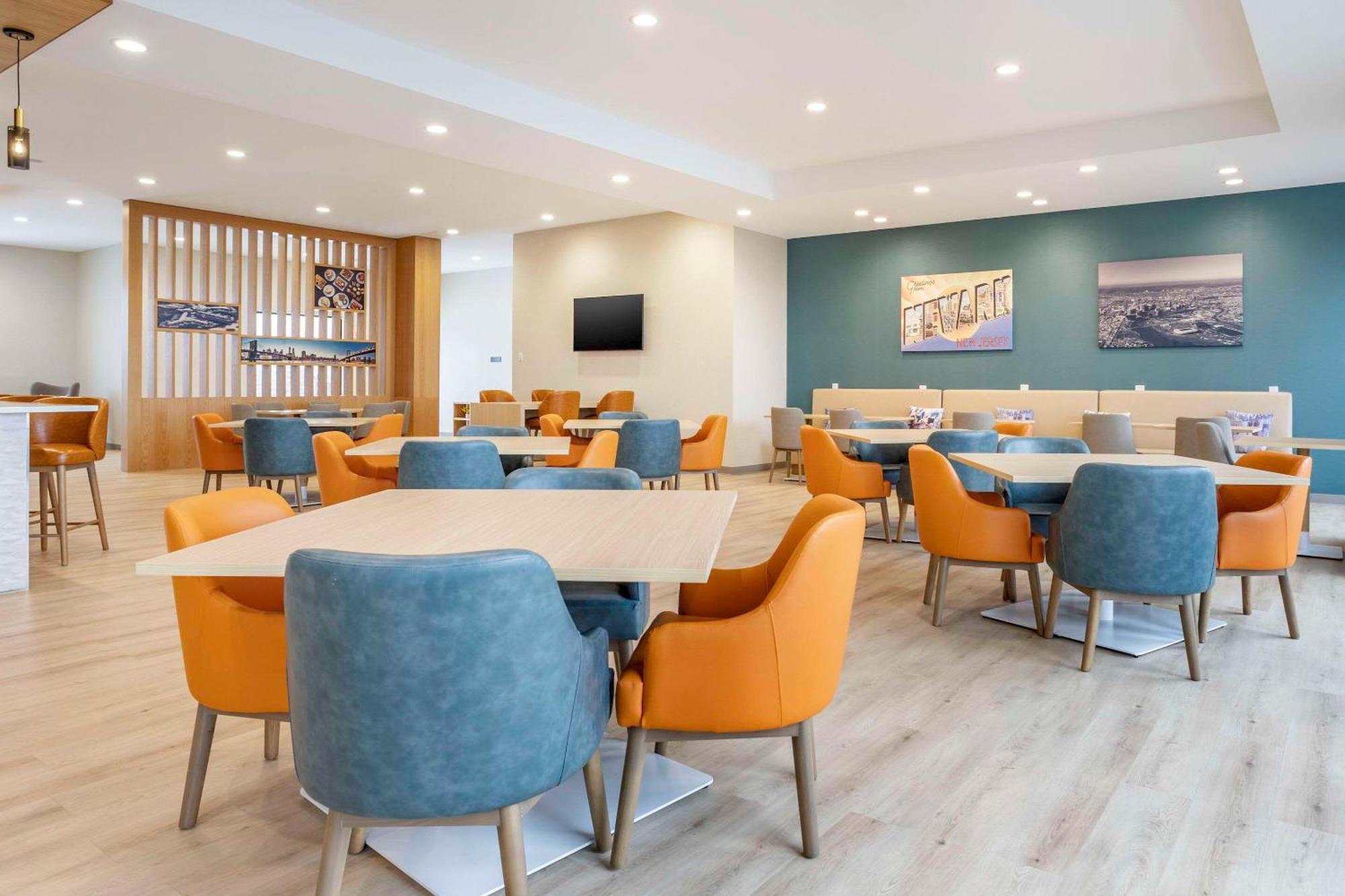 Comfort Inn & Suites Newark Liberty International Airport المظهر الخارجي الصورة