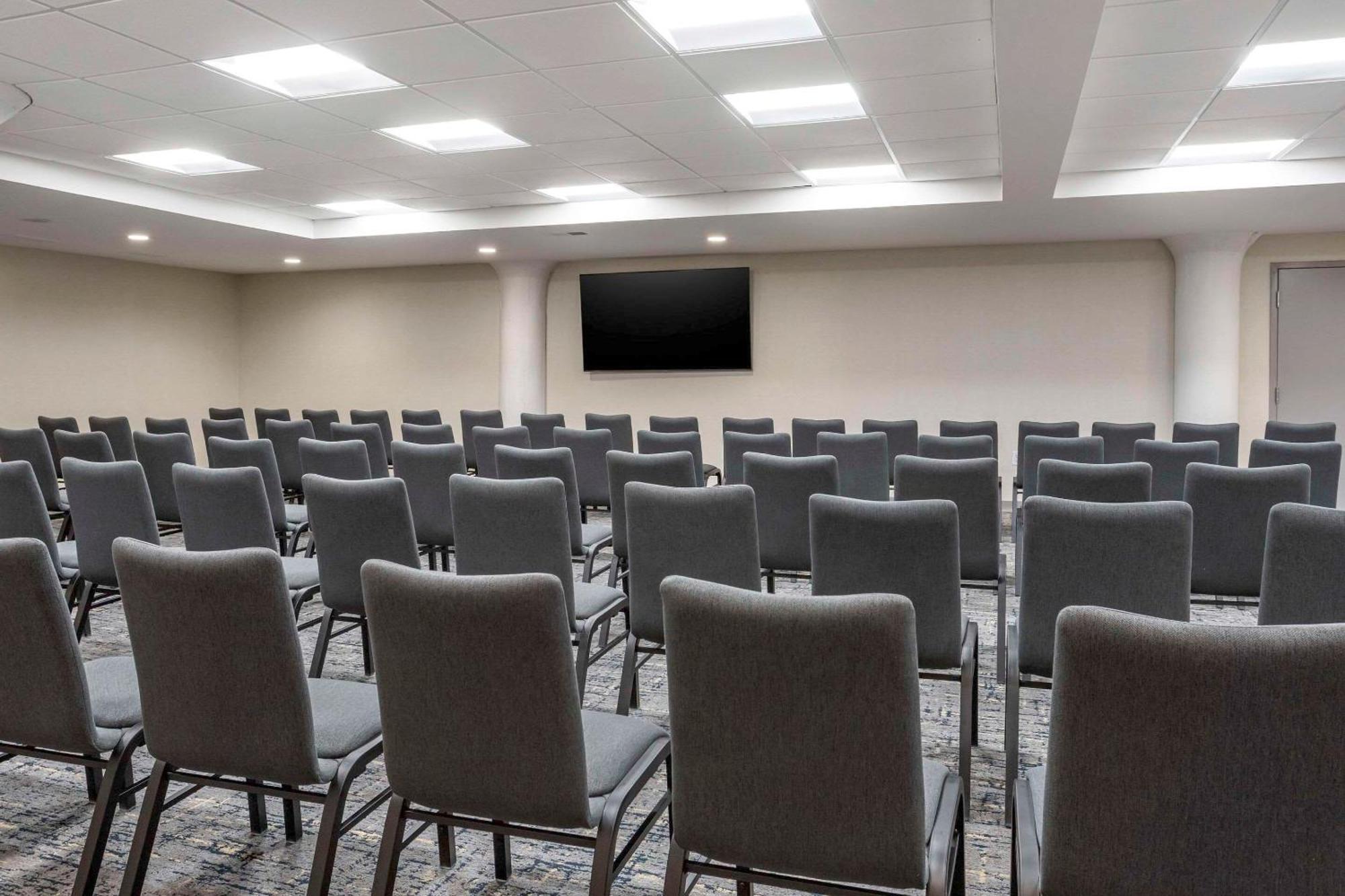 Comfort Inn & Suites Newark Liberty International Airport المظهر الخارجي الصورة