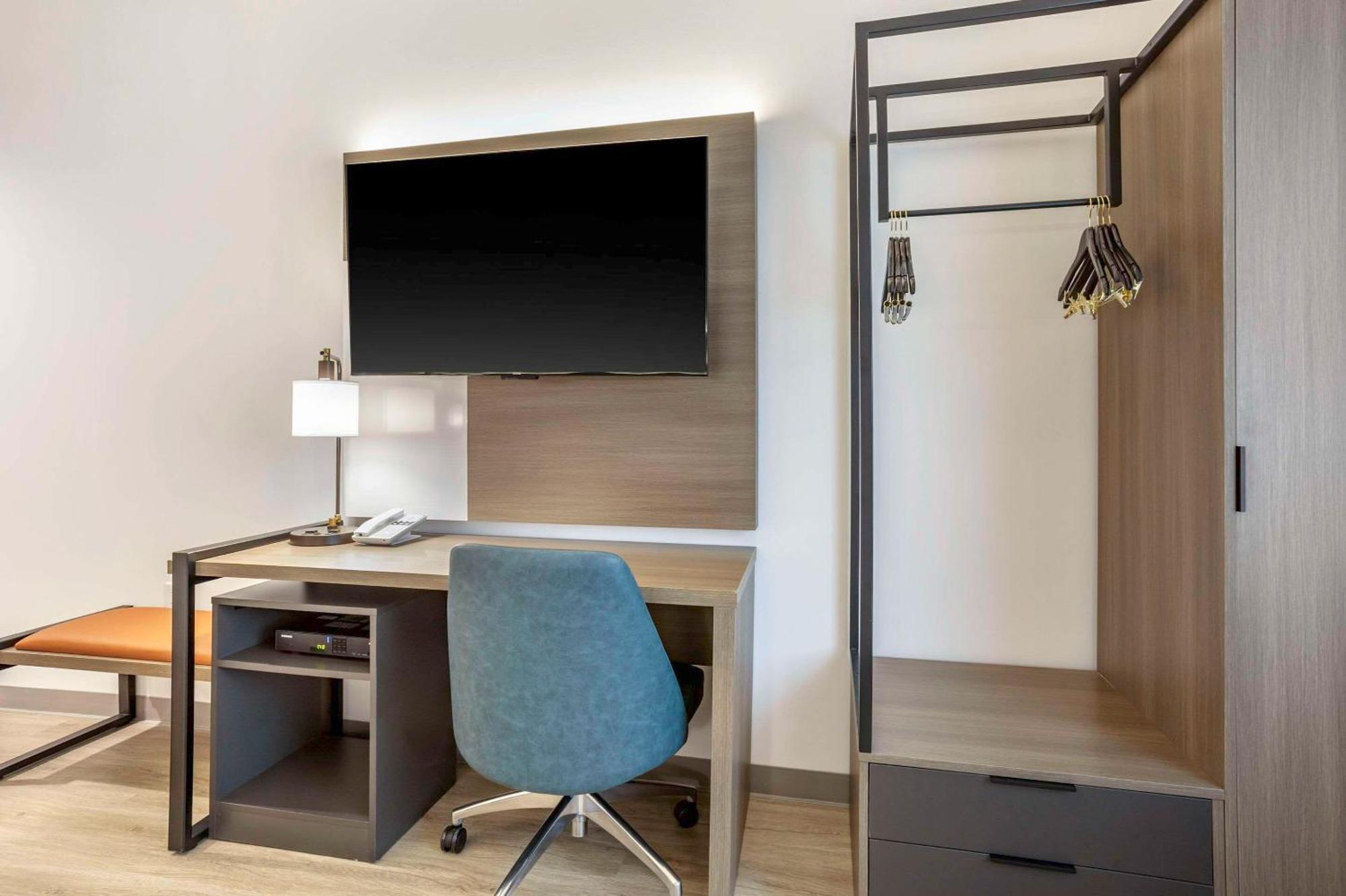 Comfort Inn & Suites Newark Liberty International Airport المظهر الخارجي الصورة
