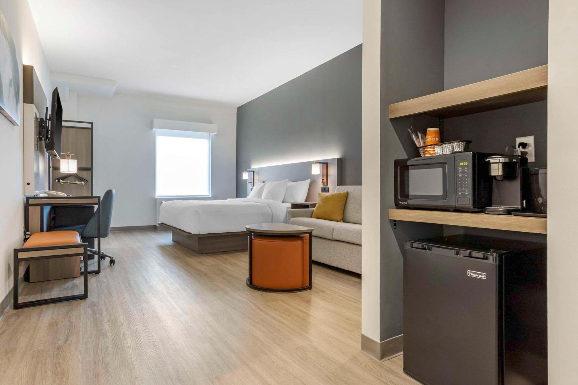 Comfort Inn & Suites Newark Liberty International Airport المظهر الخارجي الصورة