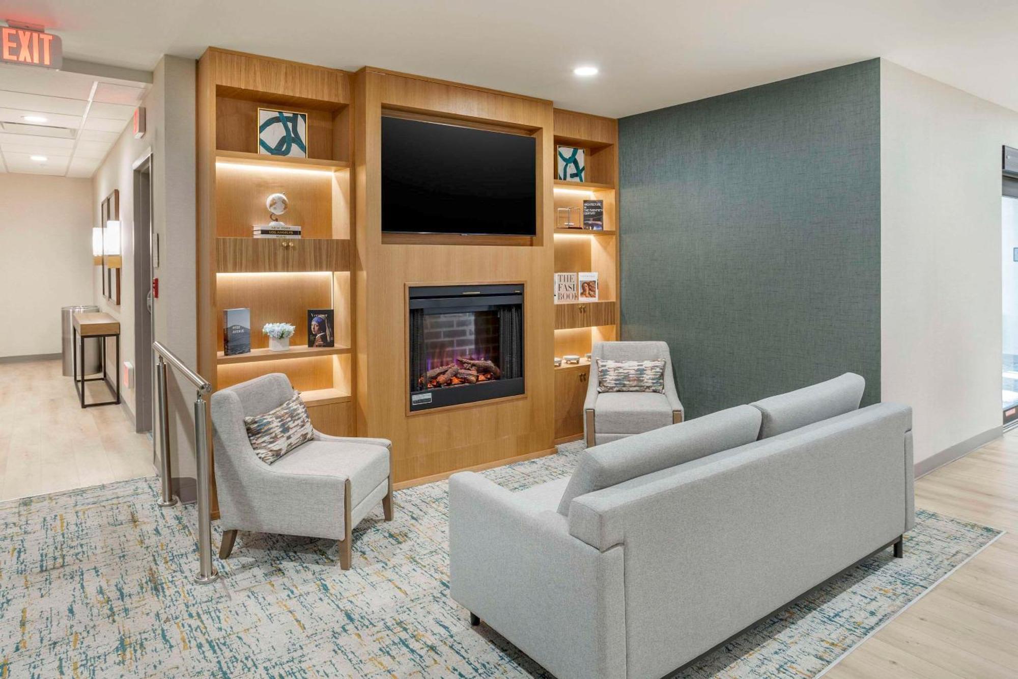 Comfort Inn & Suites Newark Liberty International Airport المظهر الخارجي الصورة