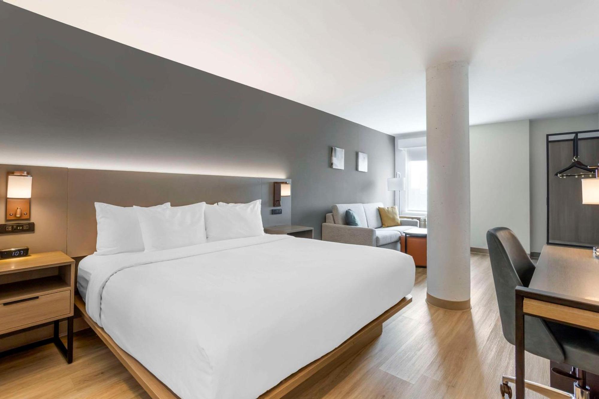 Comfort Inn & Suites Newark Liberty International Airport المظهر الخارجي الصورة