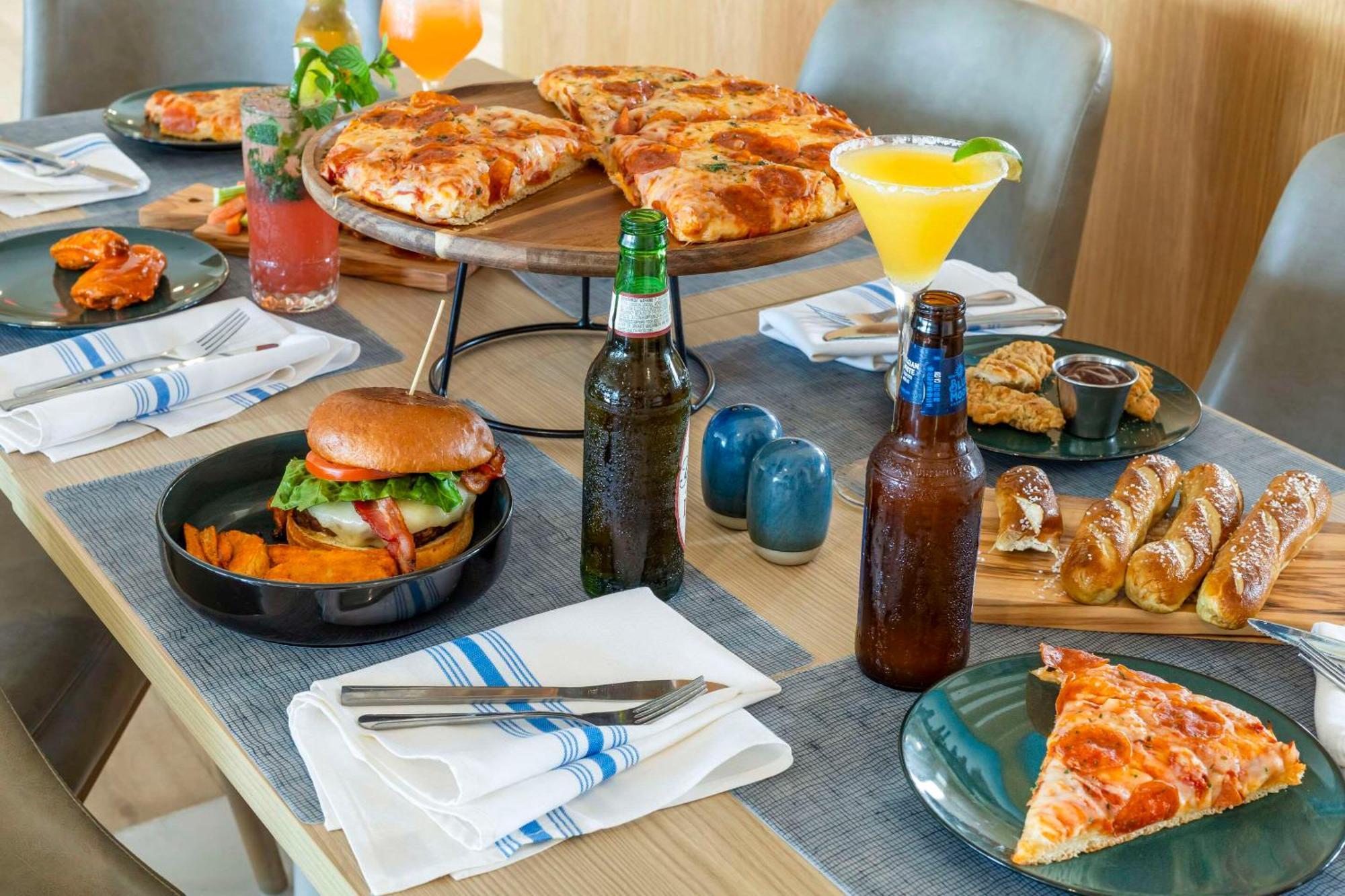 Comfort Inn & Suites Newark Liberty International Airport المظهر الخارجي الصورة